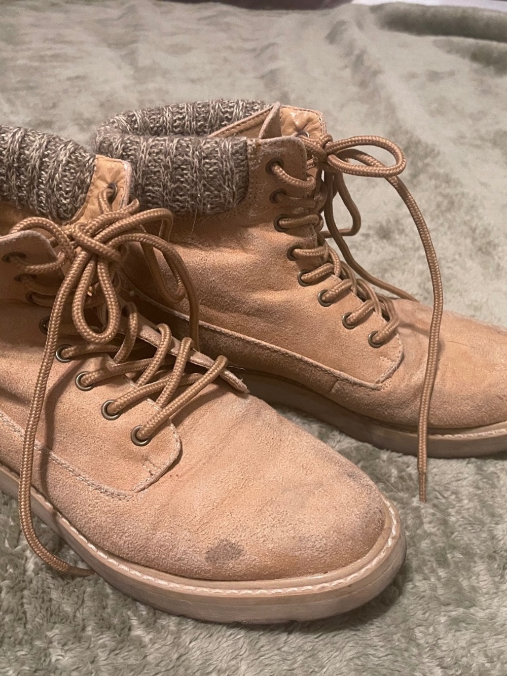 Cliffs Boots